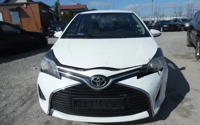 Toyota Yaris cena 12900 przebieg: 411000, rok produkcji 2016 z Głuszyca małe 277